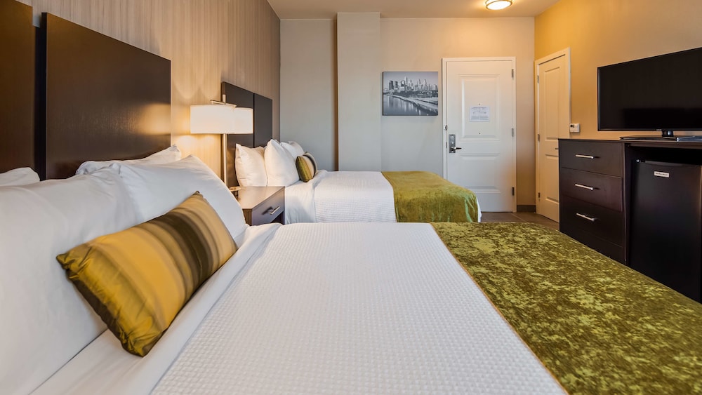 Best Western Plus Philadelphia-Pennsauken Hotel 9/32