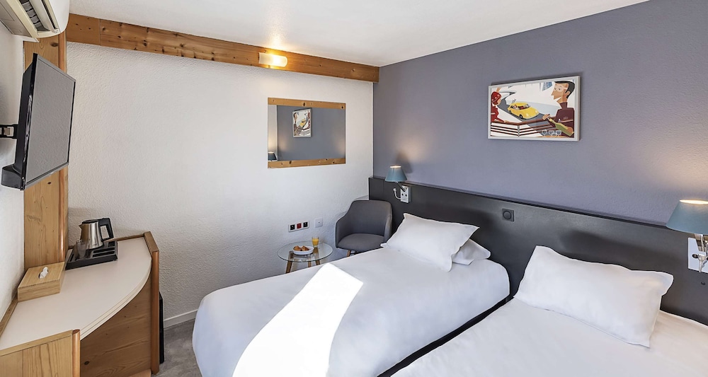 Standard, Twin Beds