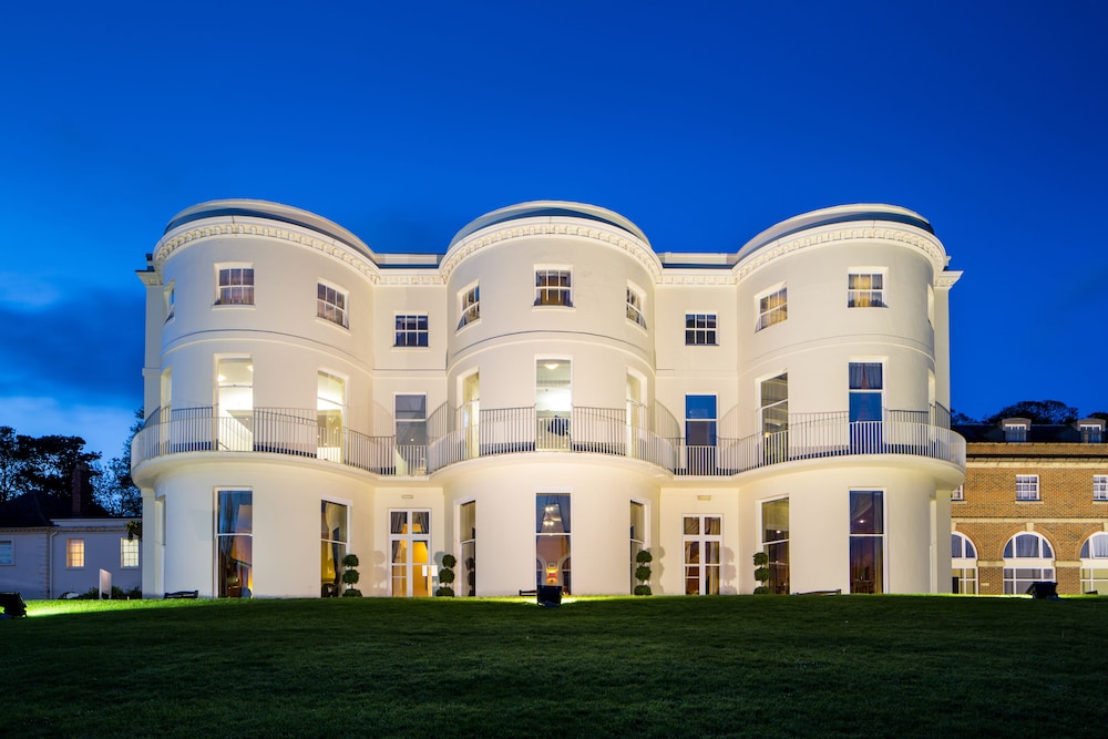 Mercure Gloucester Bowden Hall Hotel 5/70