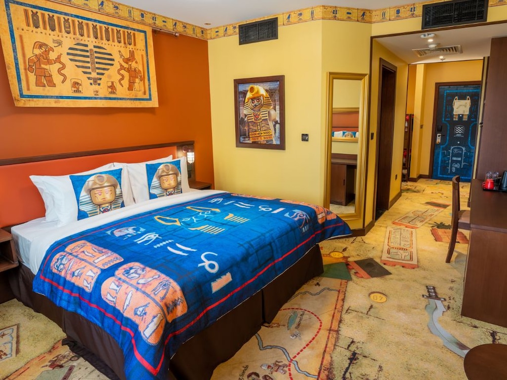 Theme, Adventure, King Bed, Trundle Bed