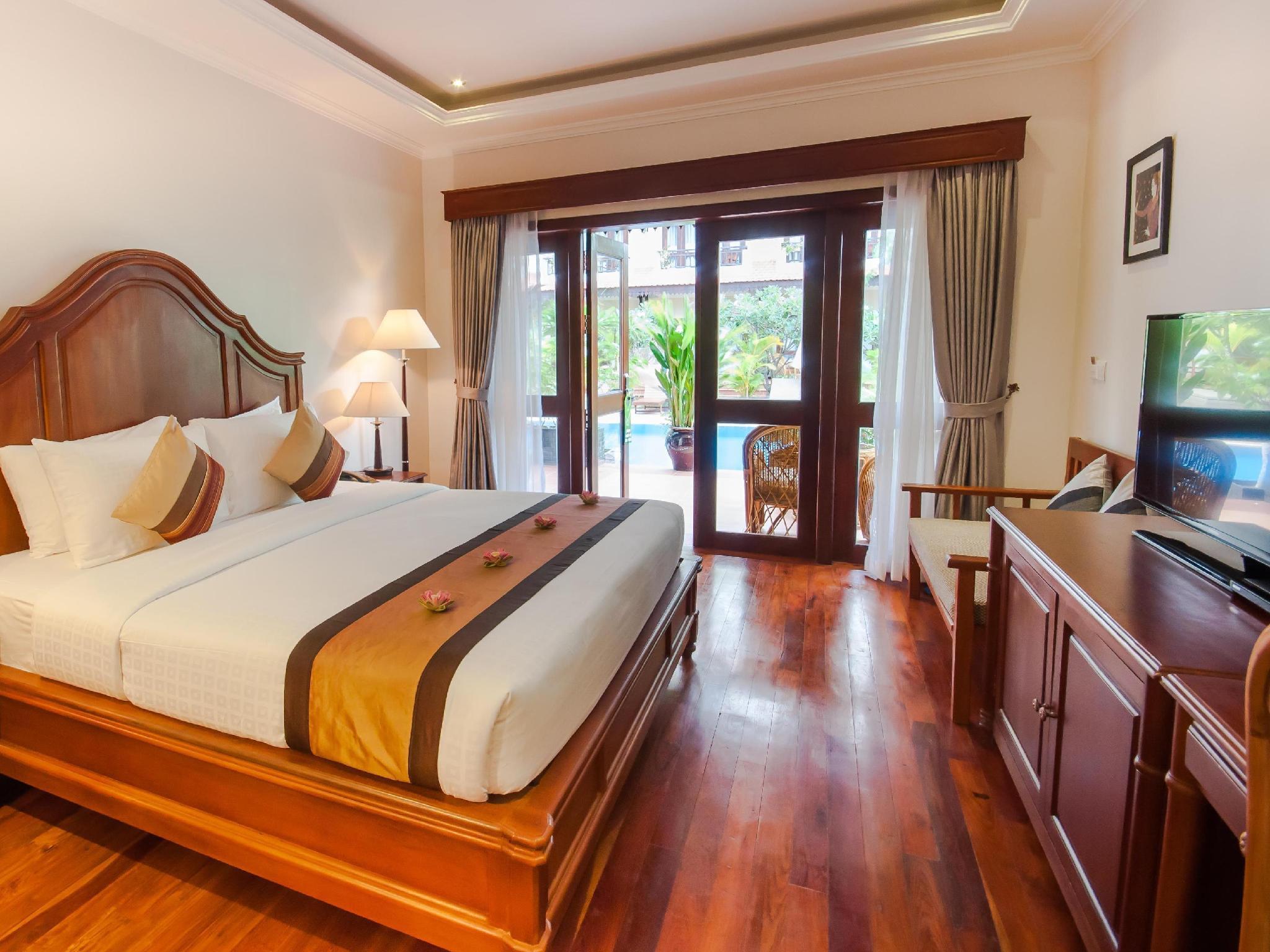 Cabana, King Bed, Pool Access