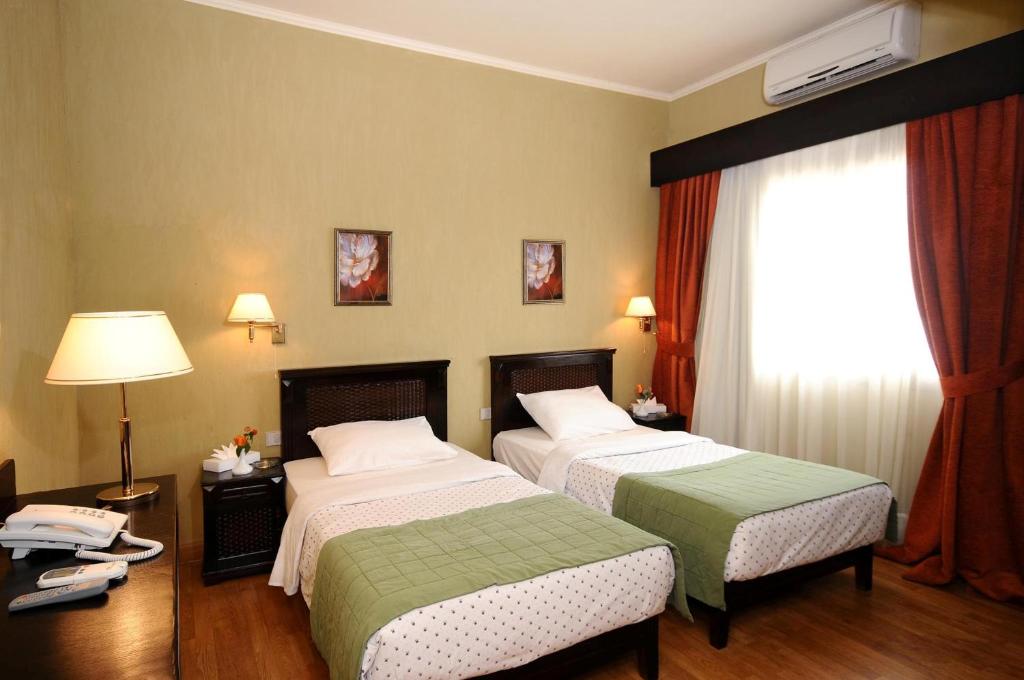 Green Plaza INN photo2