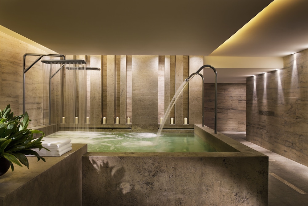 Grand Hyatt Shenyang 16/40