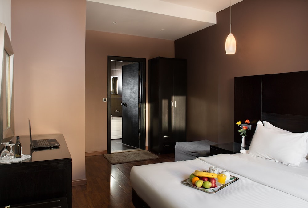 Areos Hotel 38/57