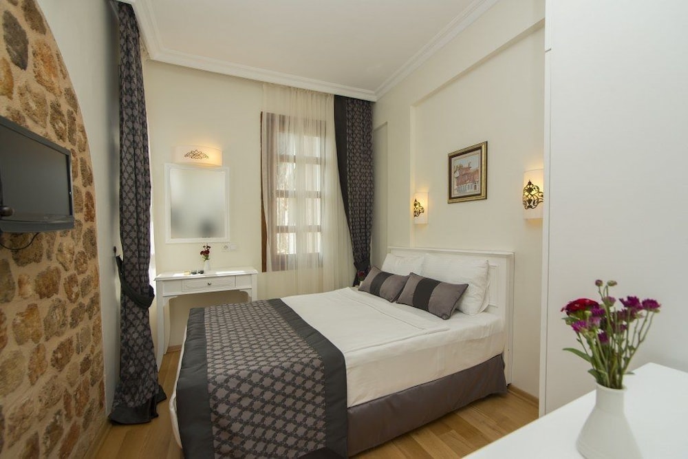 Argos Hotel - Adults Only 40/75