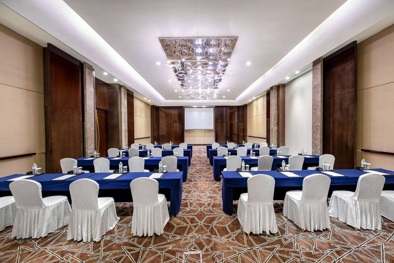 Wyndham Grand Hotel Qingdao 36/50