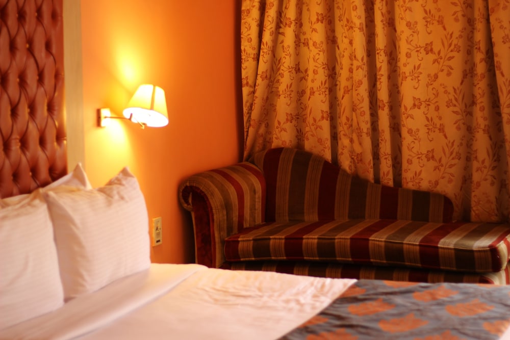 Santana Hotel 28/50