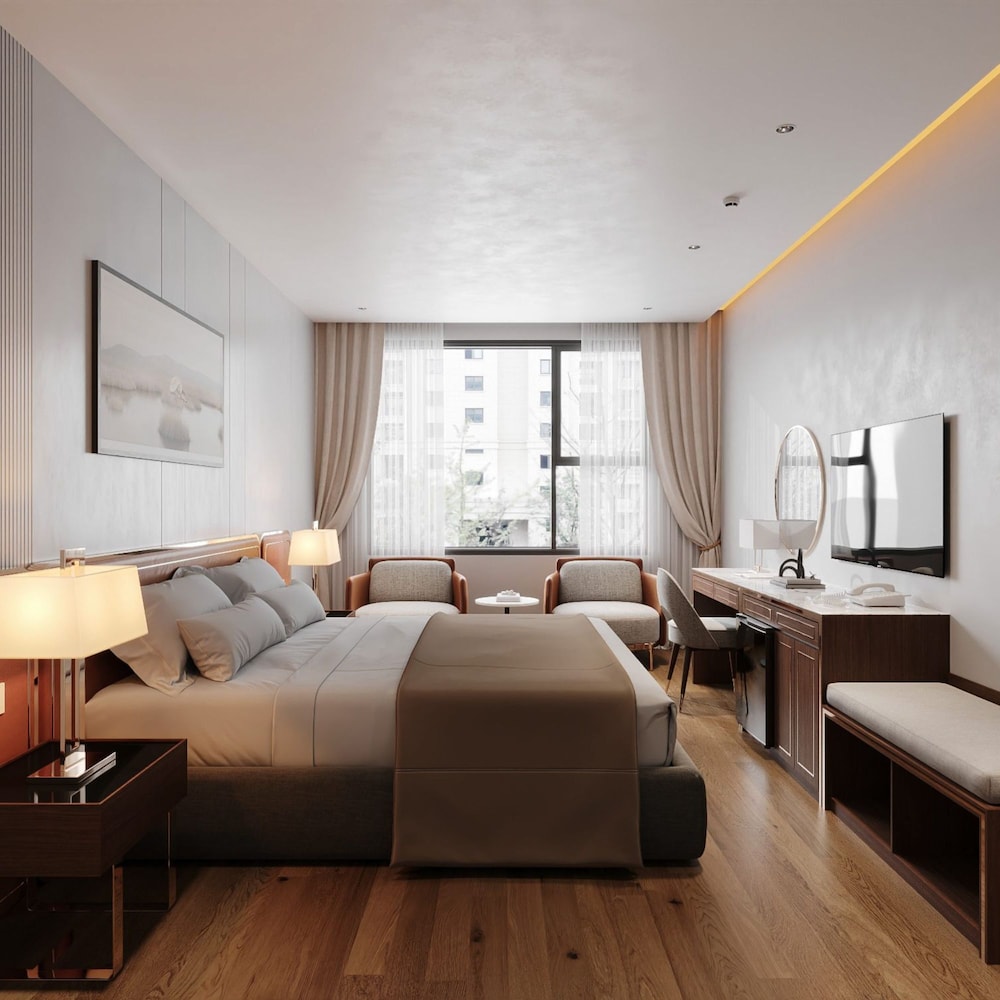 غرفة ديلوكس بسرير كينج بإطلالة على المدينة، San Seize Hanoi Hotel 7/10
