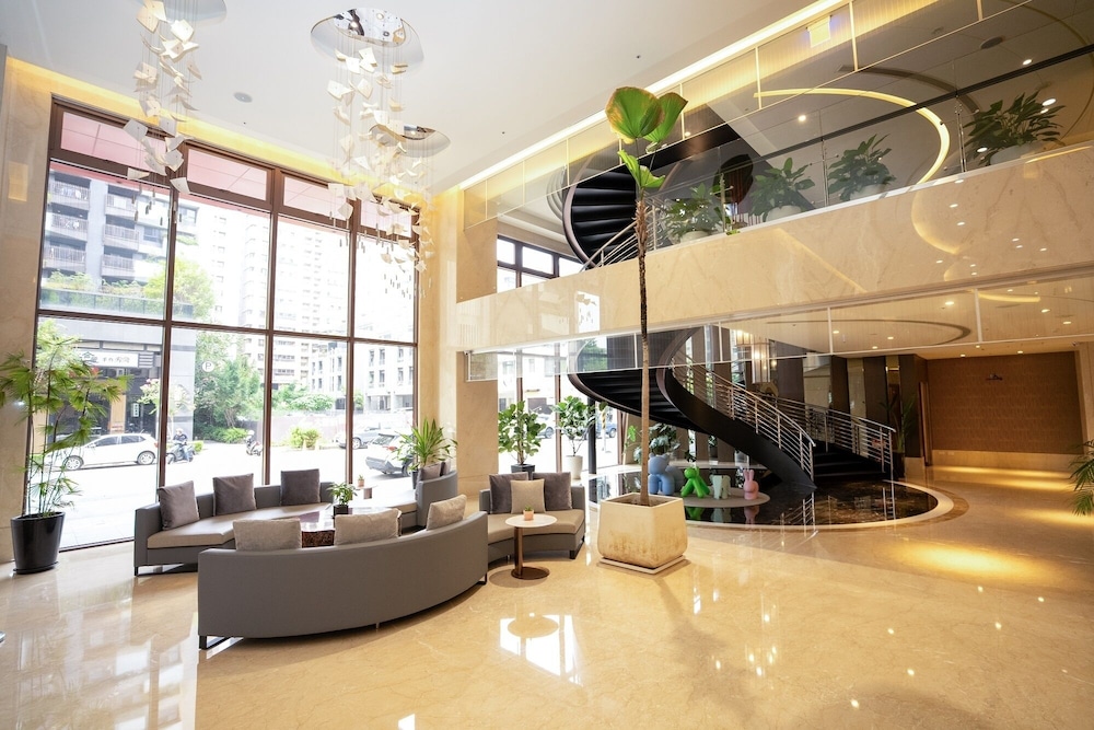 He Ti Hotel 12/50