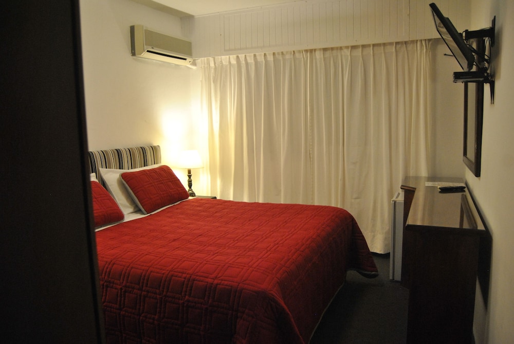 Iberia Hotel 10/64
