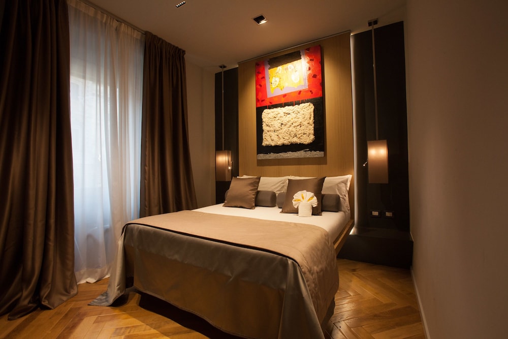 Navona Rooms 5/27