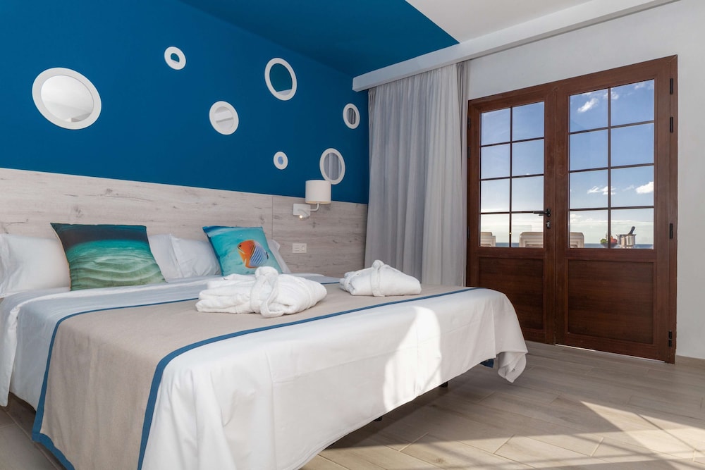R2 Bahia Kontiki Beach Aparthotel 18/60