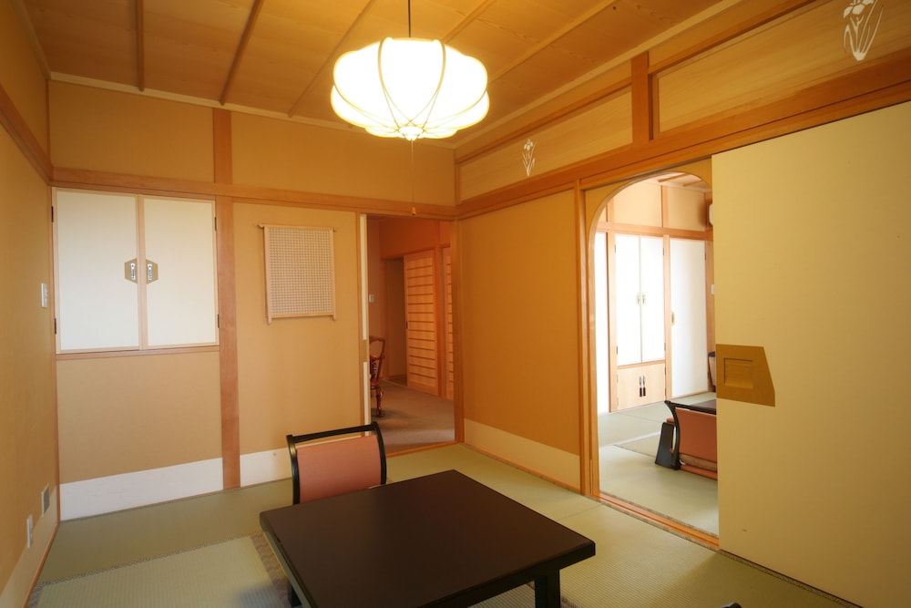 Oiwakeya Ryokan 45/70