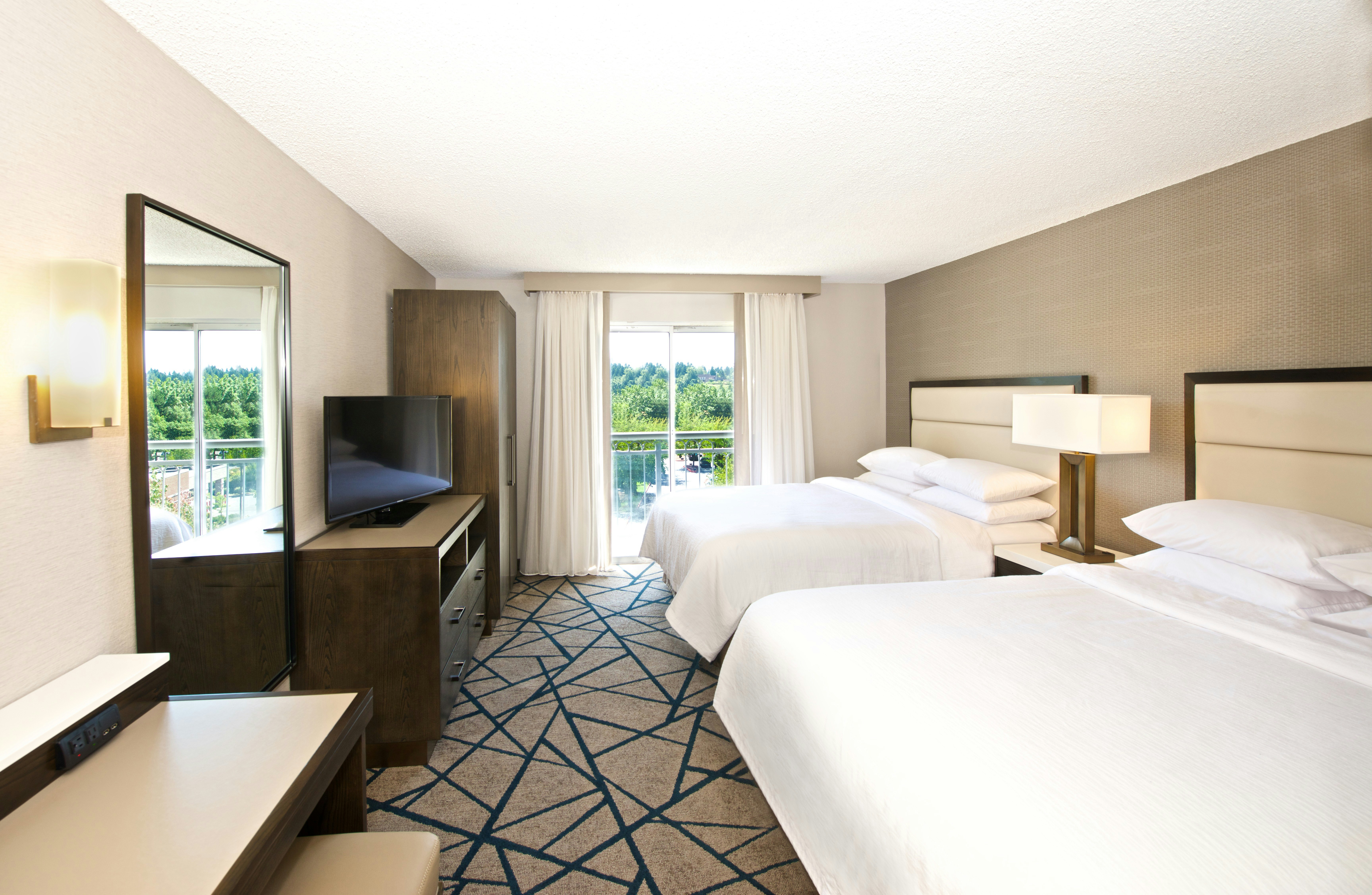 غرفة بسريرين كوين، Embassy Suites by Hilton Seattle Bellevue 2/6