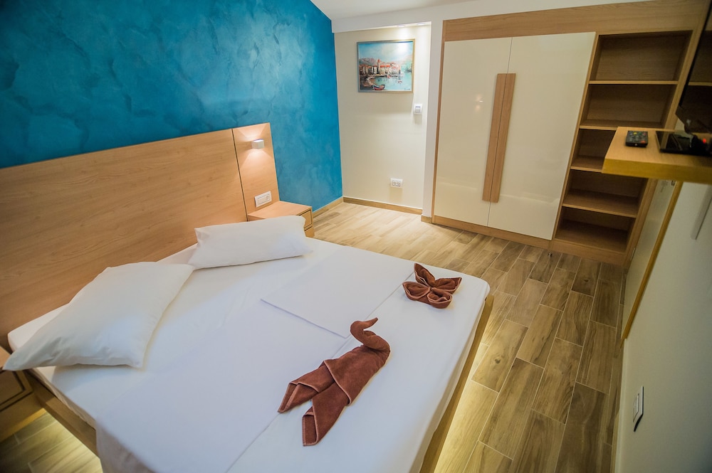 HOTEL BUTUA RESIDENCE 22/100
