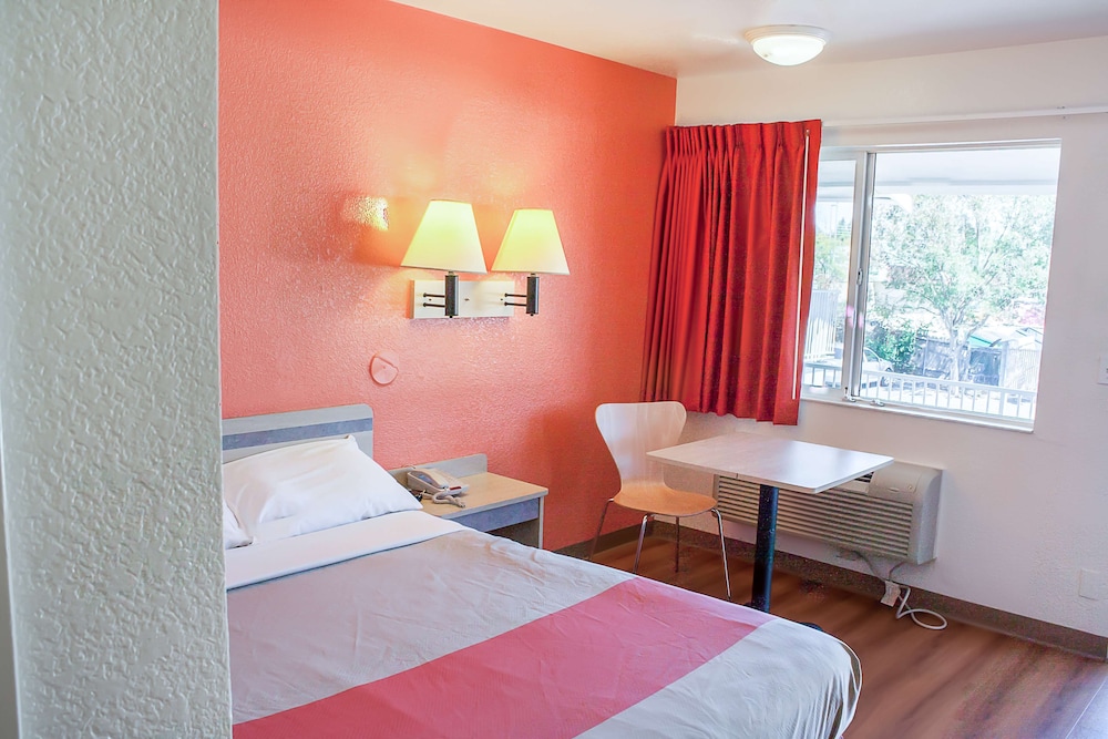 Motel6 Ukiah CA 21/53