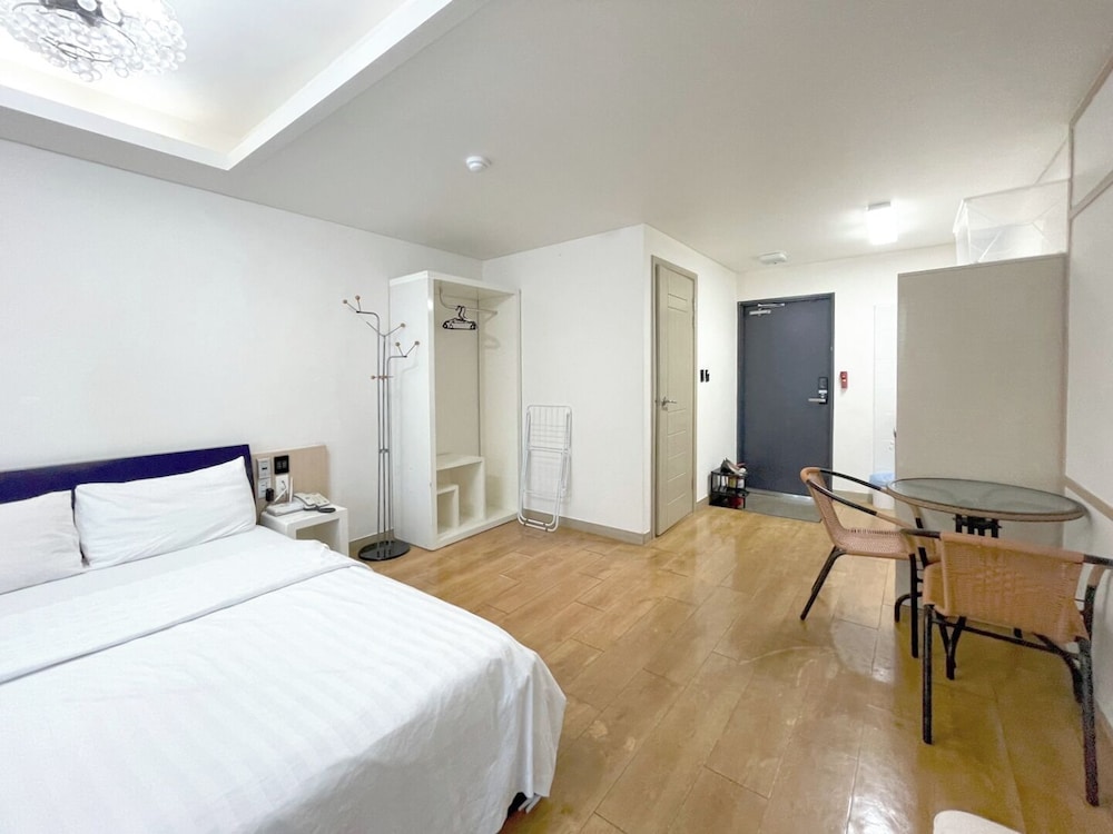STANDARD, DOUBLE BED