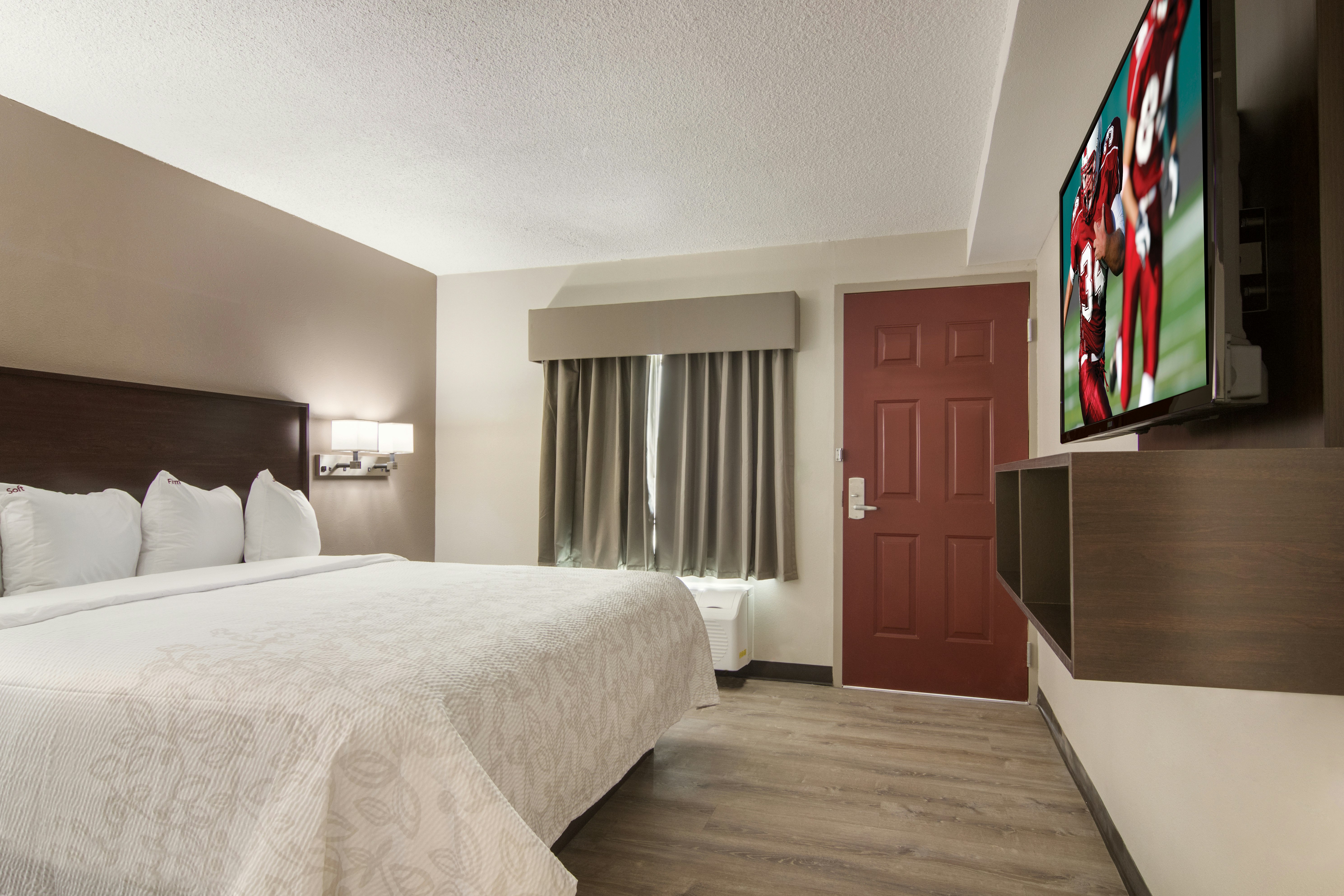 STANDARD, KING BED, ACCESSIBLE