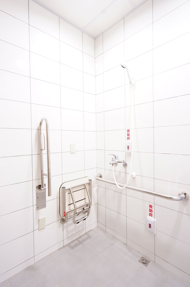 Cavemen Hostel Taipei Station Branch 31/33