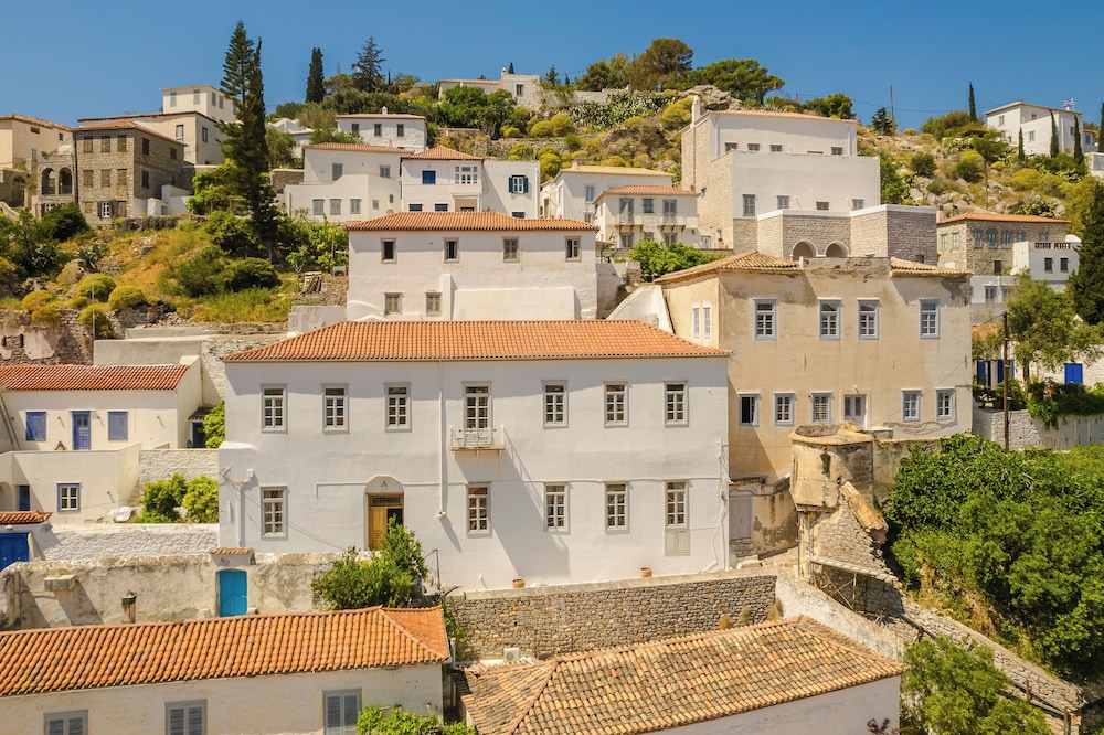 Hydra Hotel 2/53