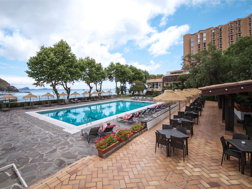 Baia Madeira Hotel - Ocean Beachfront 2/54