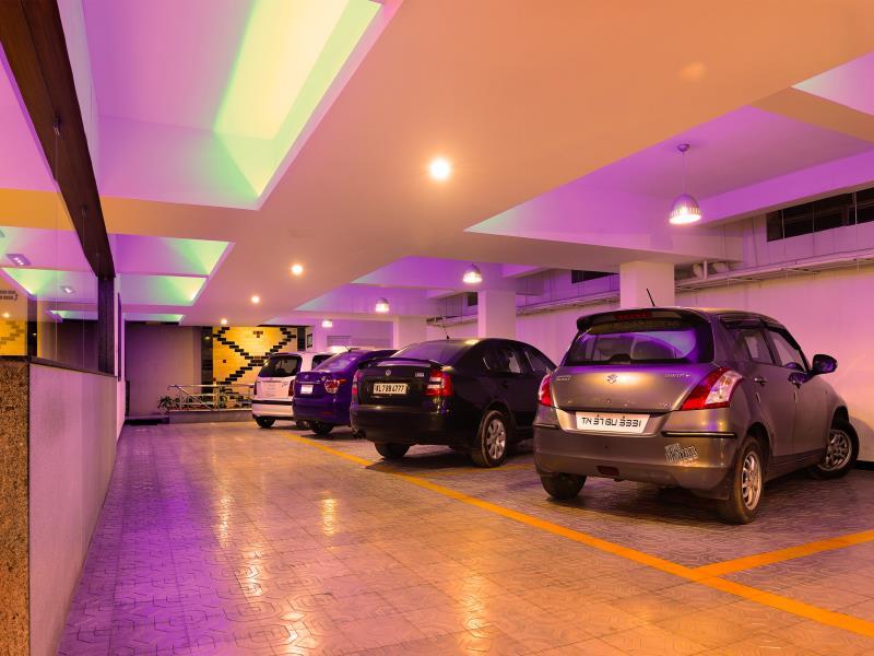 OYO Rooms Cross Cut Road Gokhale Street 33/34