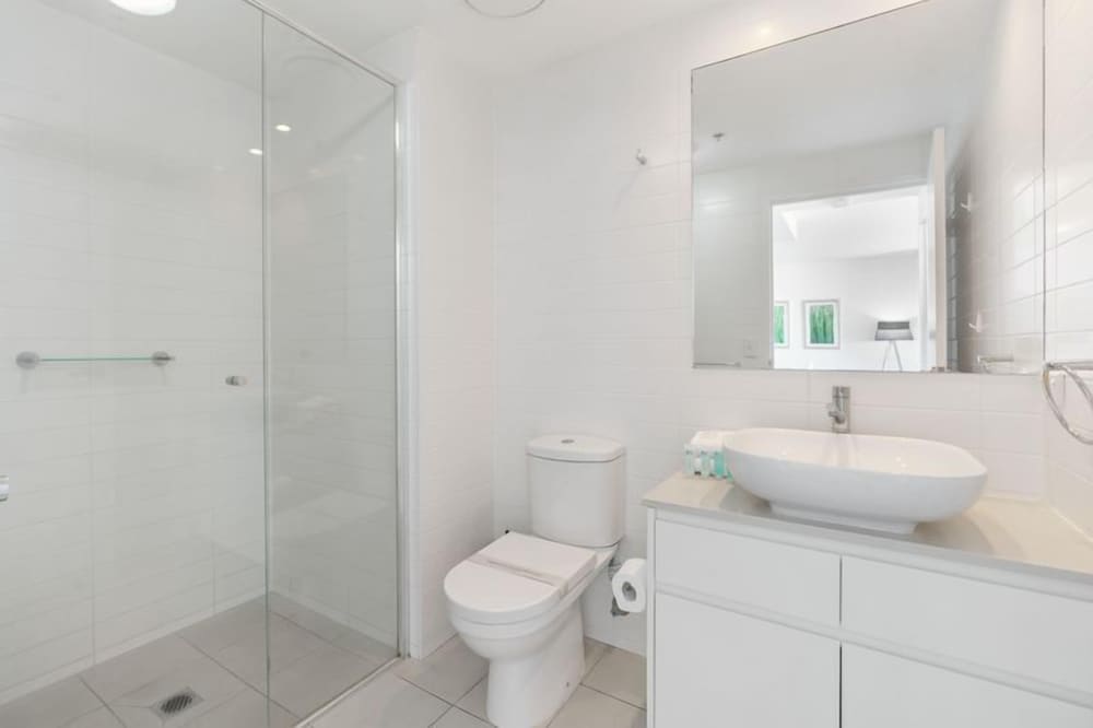 Kirra Surf Apartments 74/75