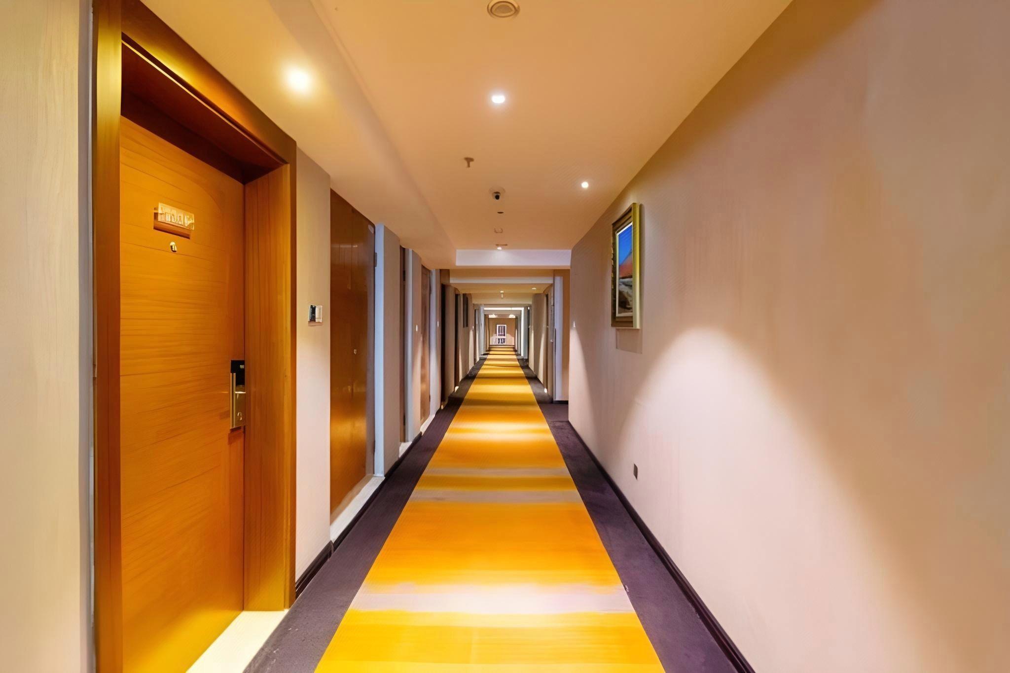 Yitel Hotel (Xining West Street Wangfujing) 37/59