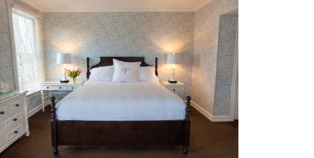 Middle, King Bed