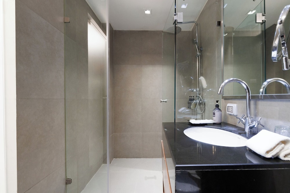 S33 Compact Sukhumvit Hotel 77/78