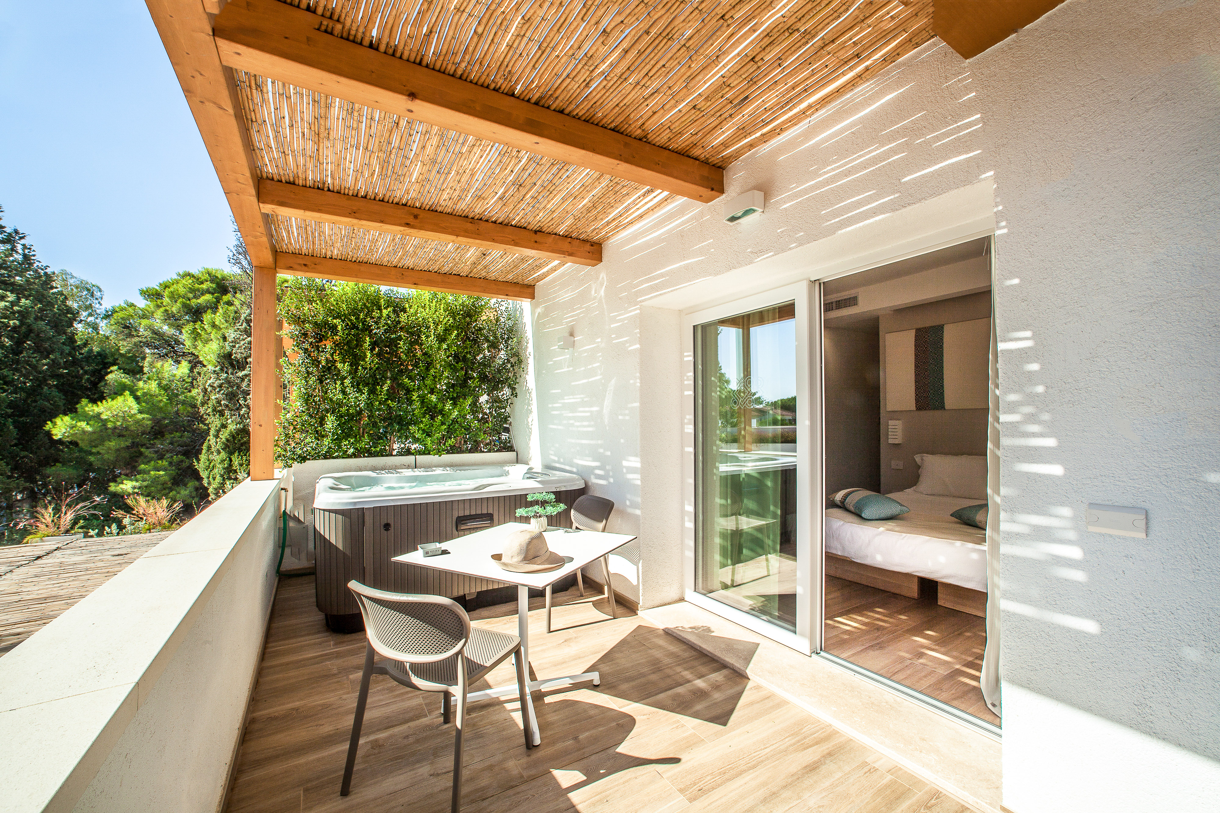 Noha Lifestyle - Adults Only 25/46