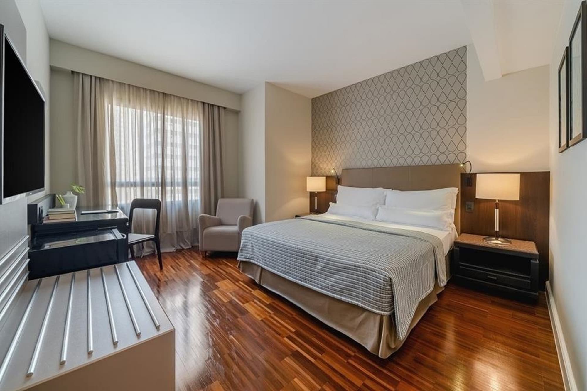 PLUS, SUPERIOR, DOUBLE BED