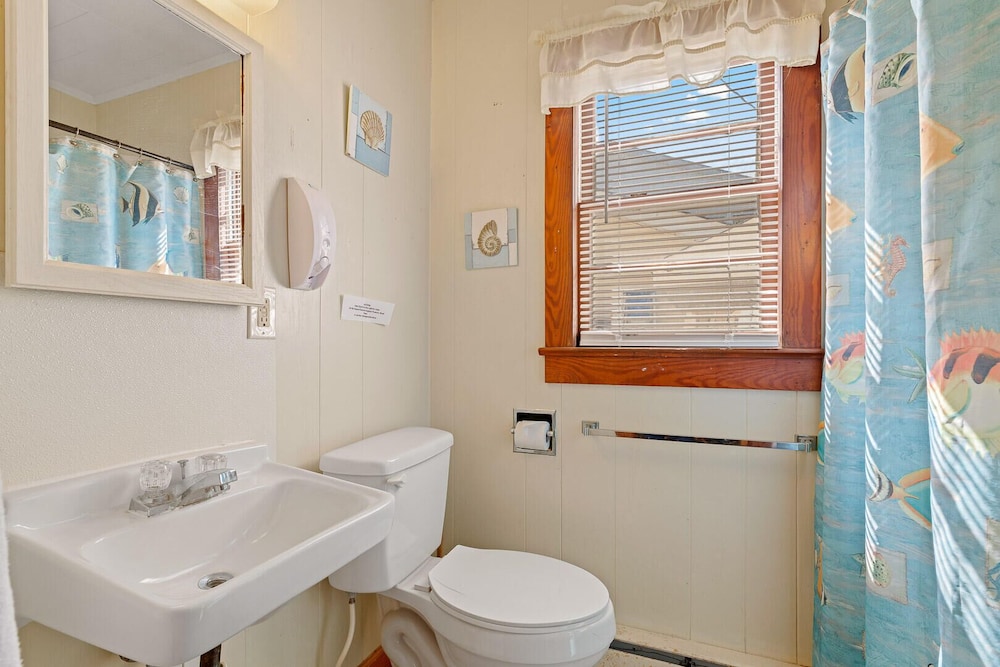 Oceanside Court By Kees Vacations 63/65