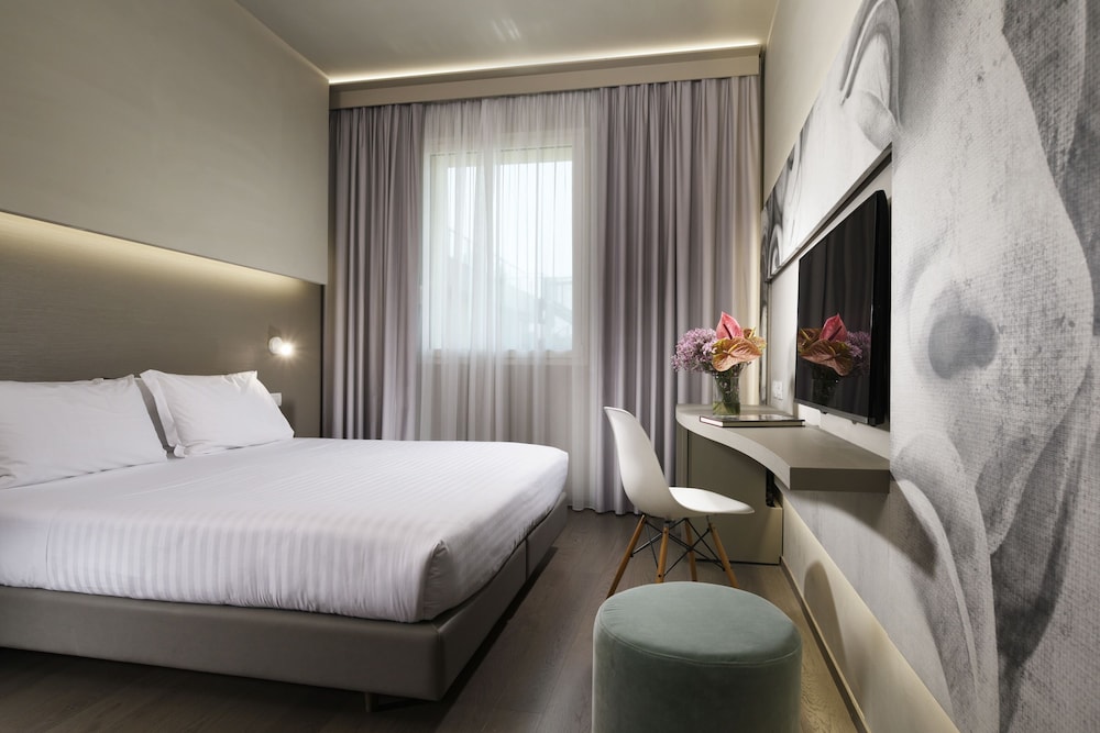 Glance Hotel In Florence 17/70