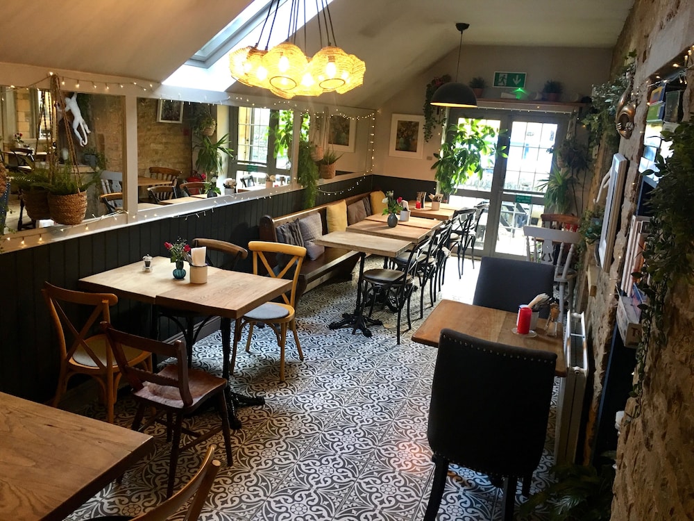 The Mousetrap Inn 53/70