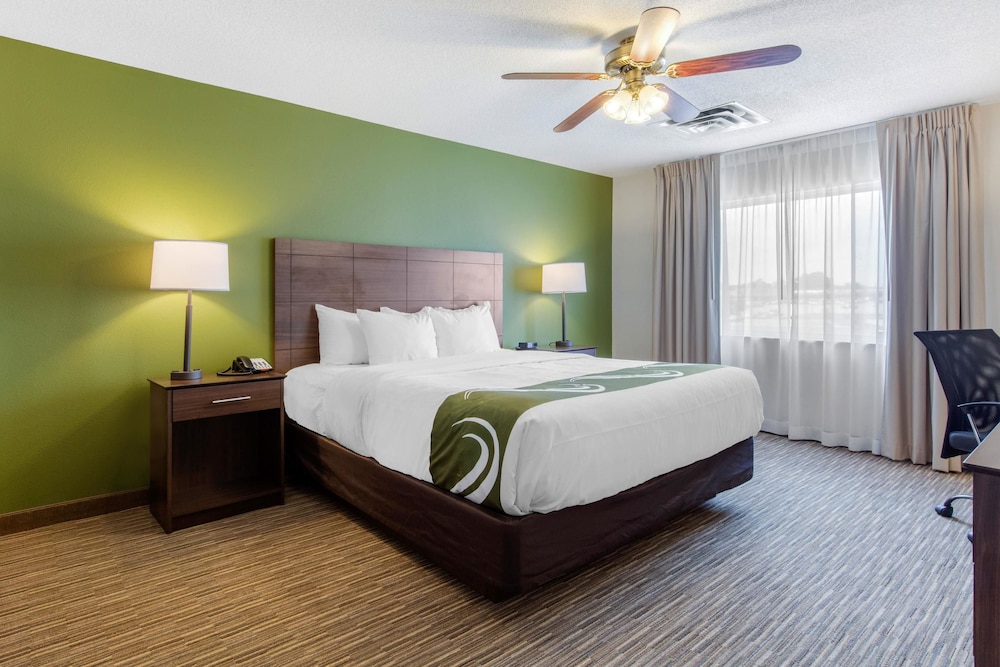 Quality Inn & Suites Mountain Home North 9/34