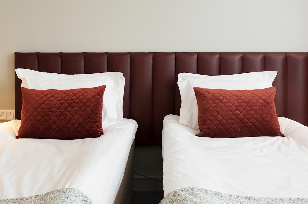 Elite Hotel Academia 36/65