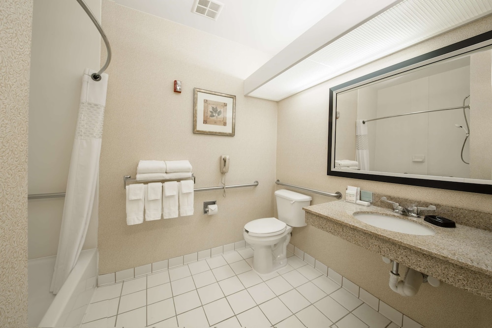 Hampton Inn Tracy 17/49