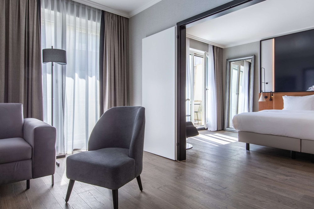 RADISSON BLU HOTEL BASEL 45/74