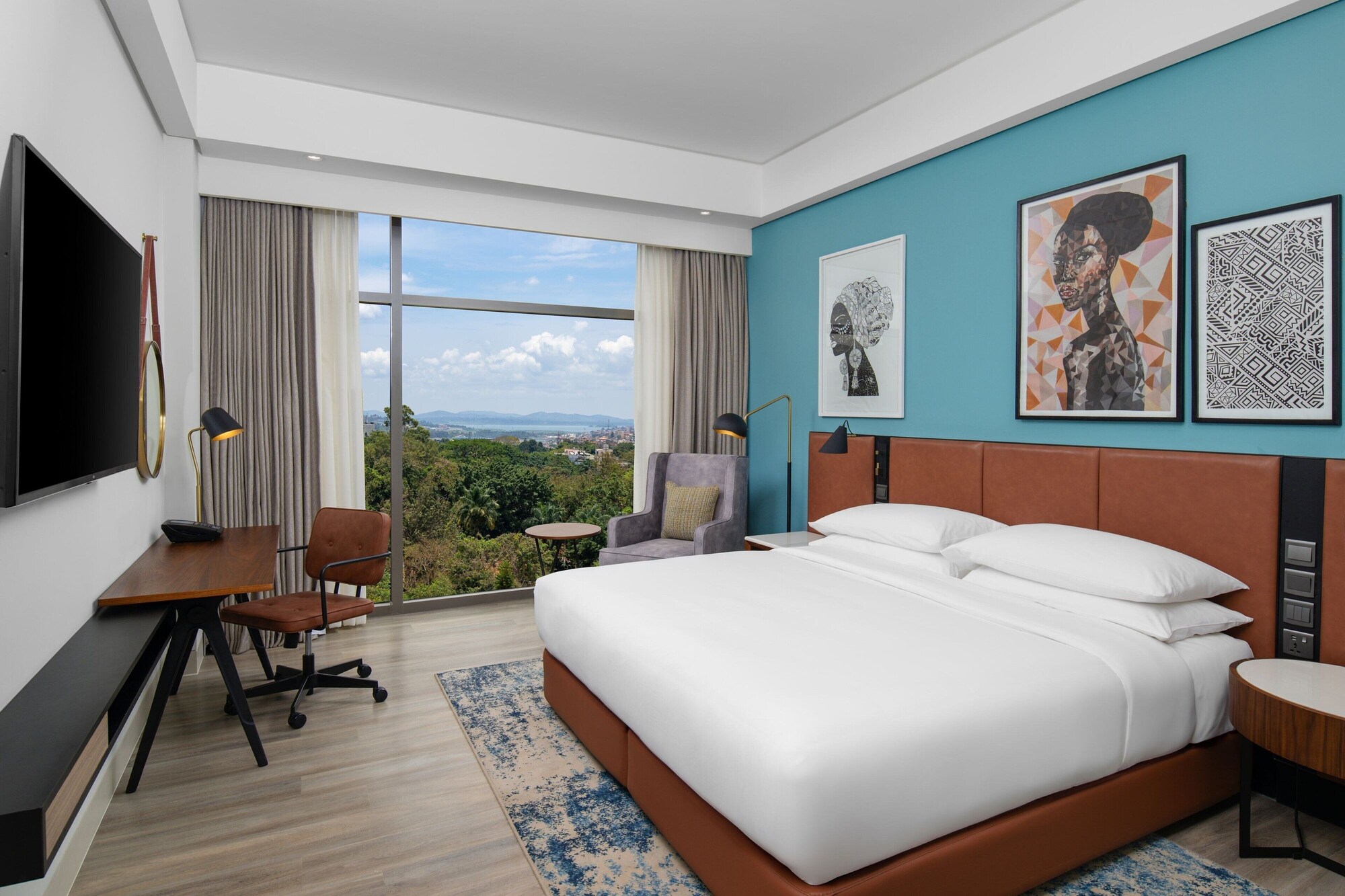 Deluxe, King Bed, City View