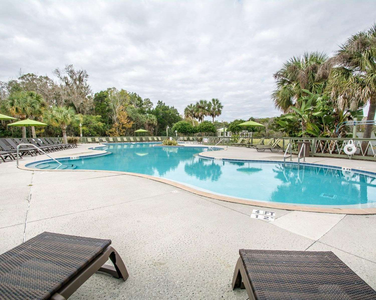 Plantation Resort on Crystal River 11/35