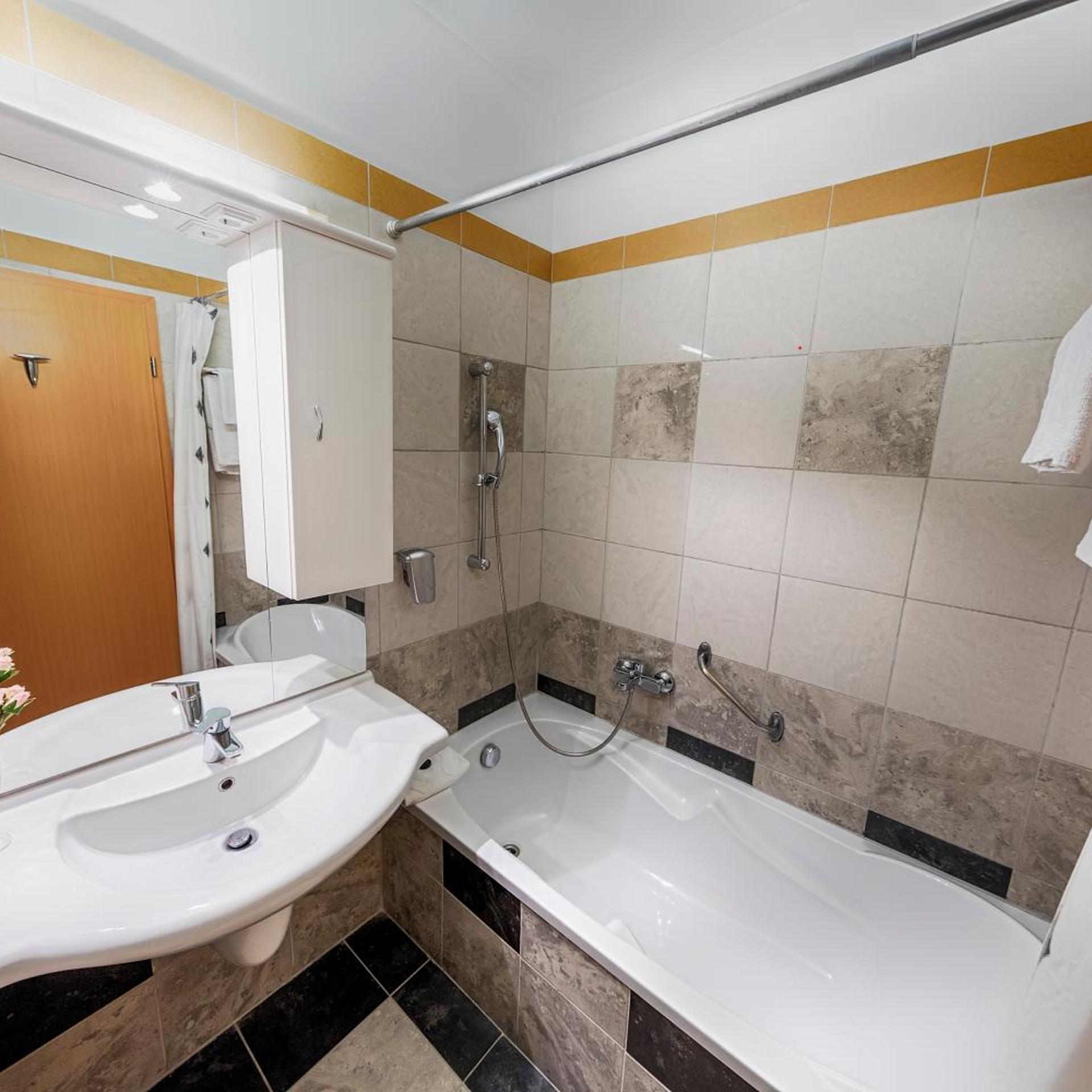 MENDAN MAGIC SPA & WELLNESS HOTEL 55/56