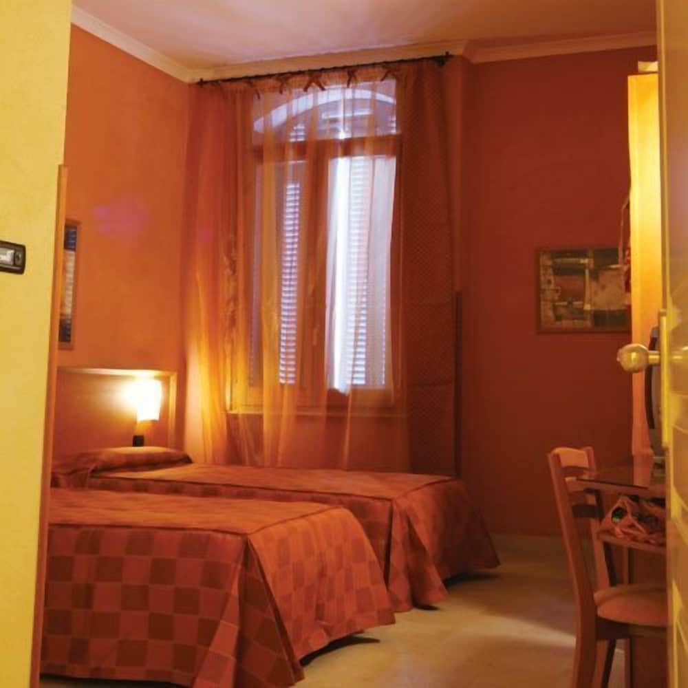 Hotel Eden Napoli 18/28