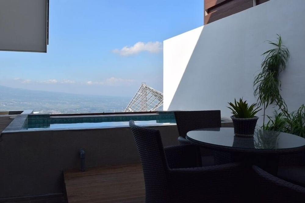 Amarta Hills Hotel And Resort 13/50