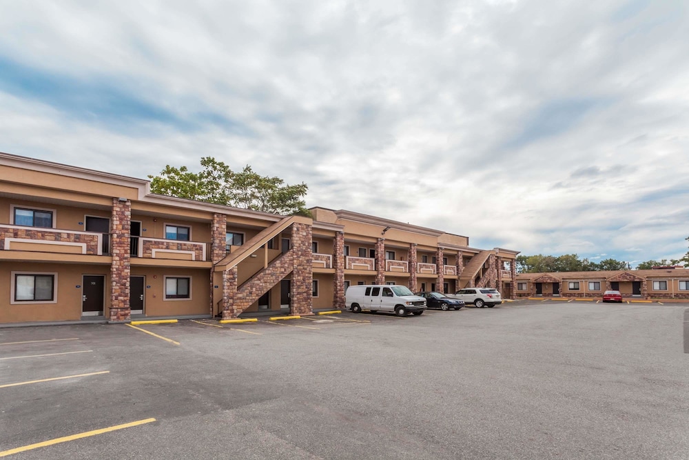 Travelodge South Hackensack 2/22