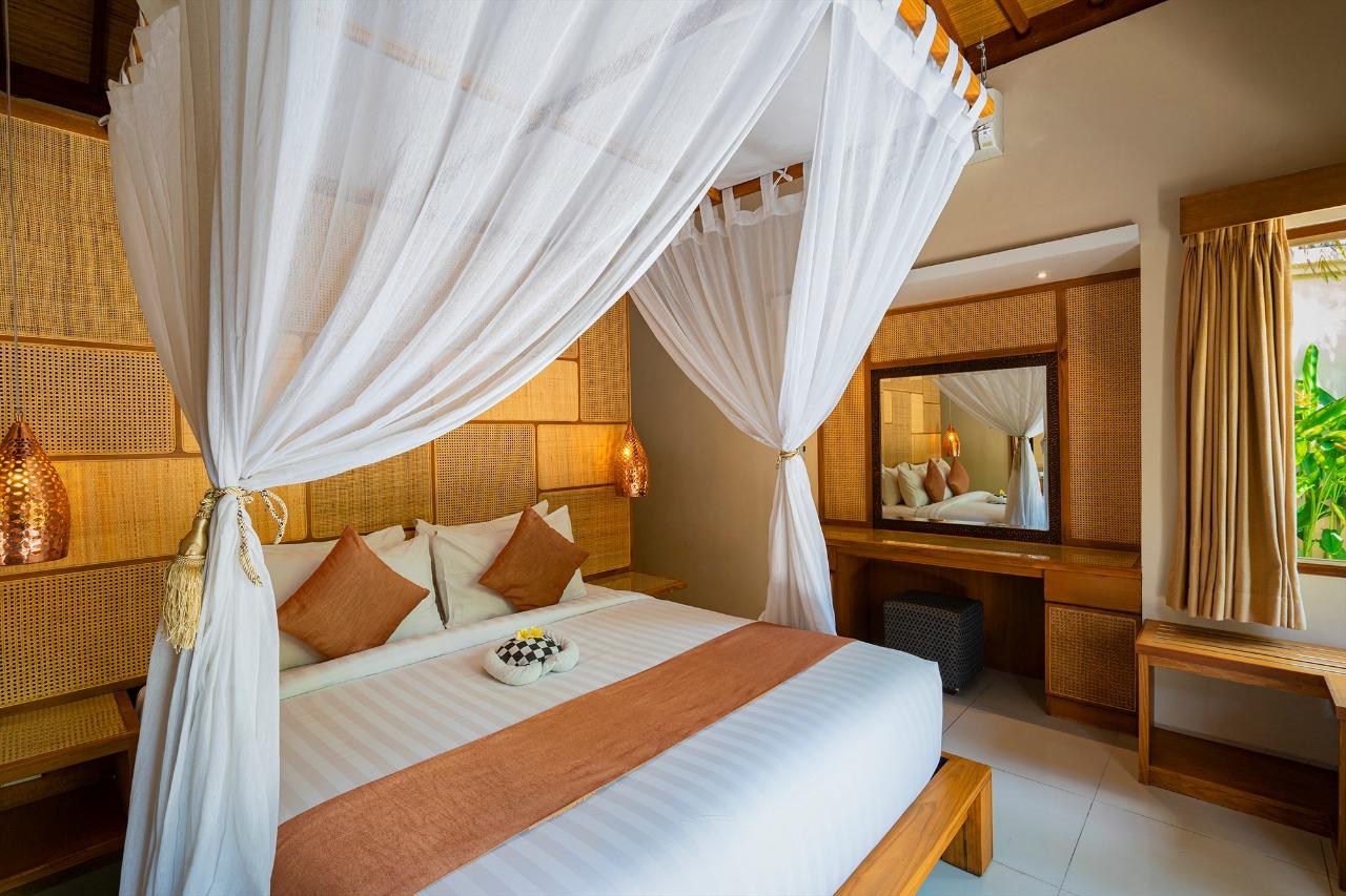 2 BEDROOMS, POOL, VILLA