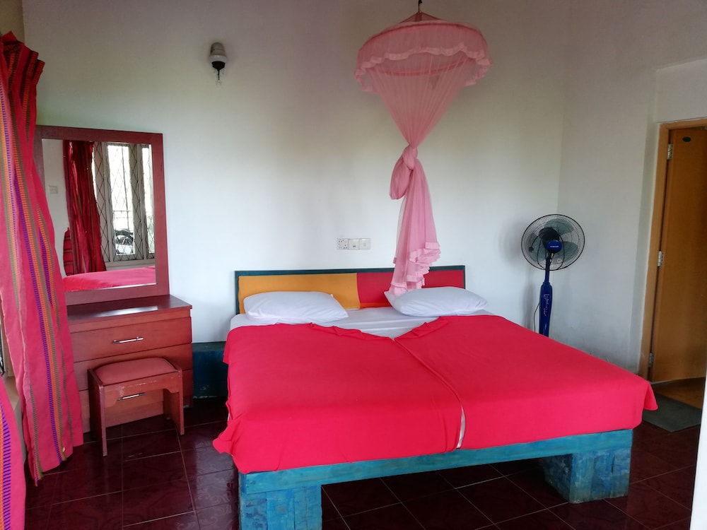 BASIC, DOUBLE BED, MOUNTAIN VIEW