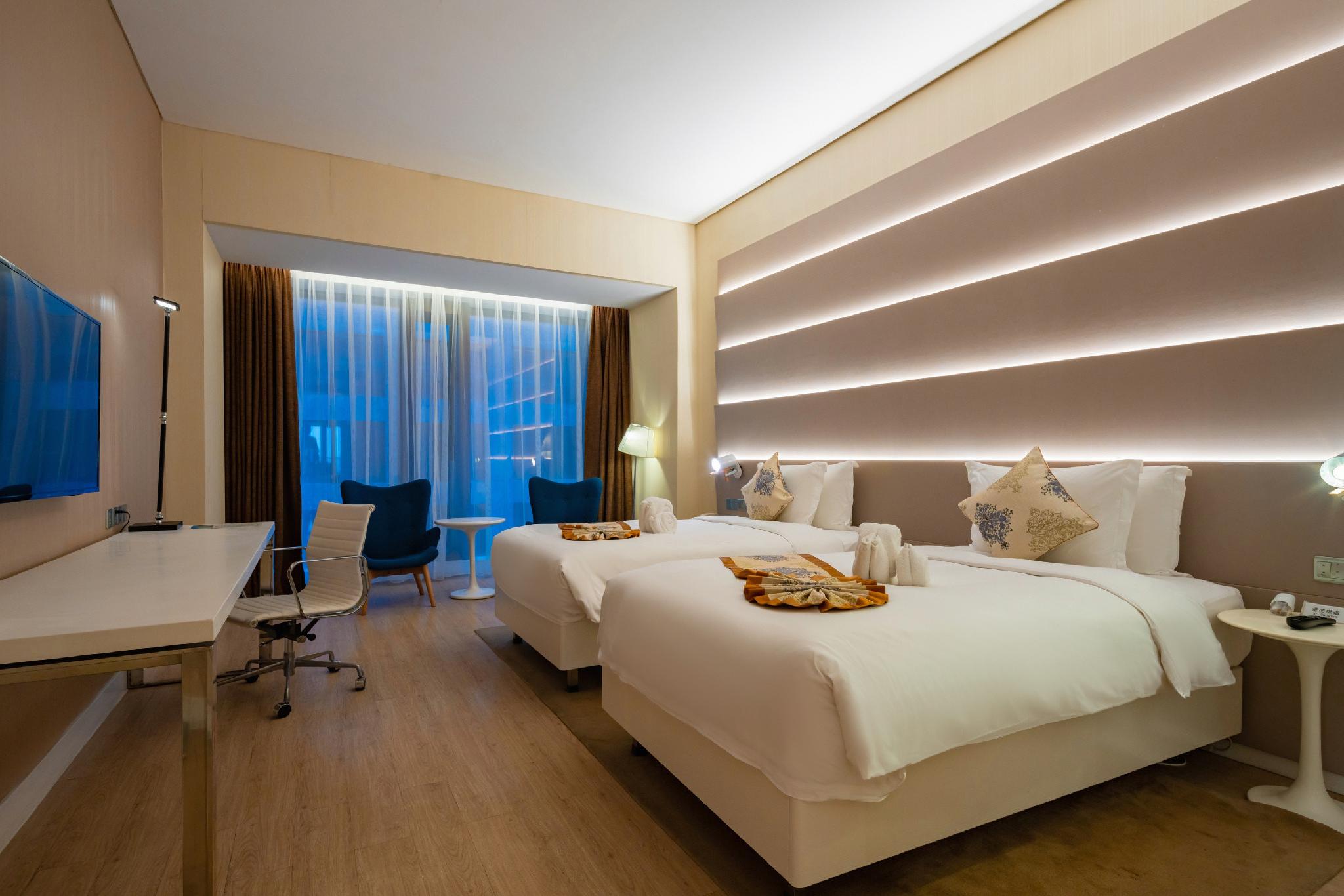Garden, Superior, Twin Beds
