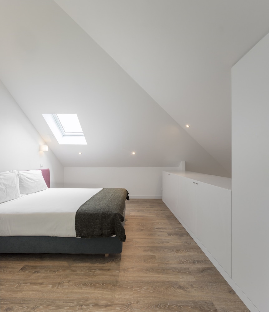 Lisbon Serviced Apartments - Chiado Emenda 36/70