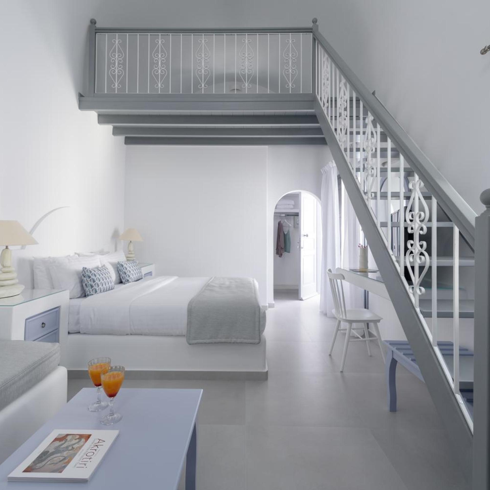 Suite, King Bed, Outdoor Jetted Tub